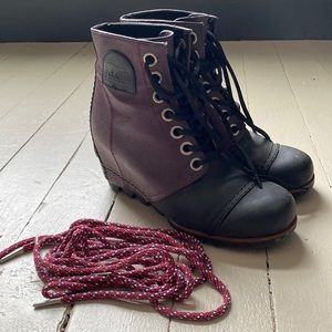 Sorel purple and black boots